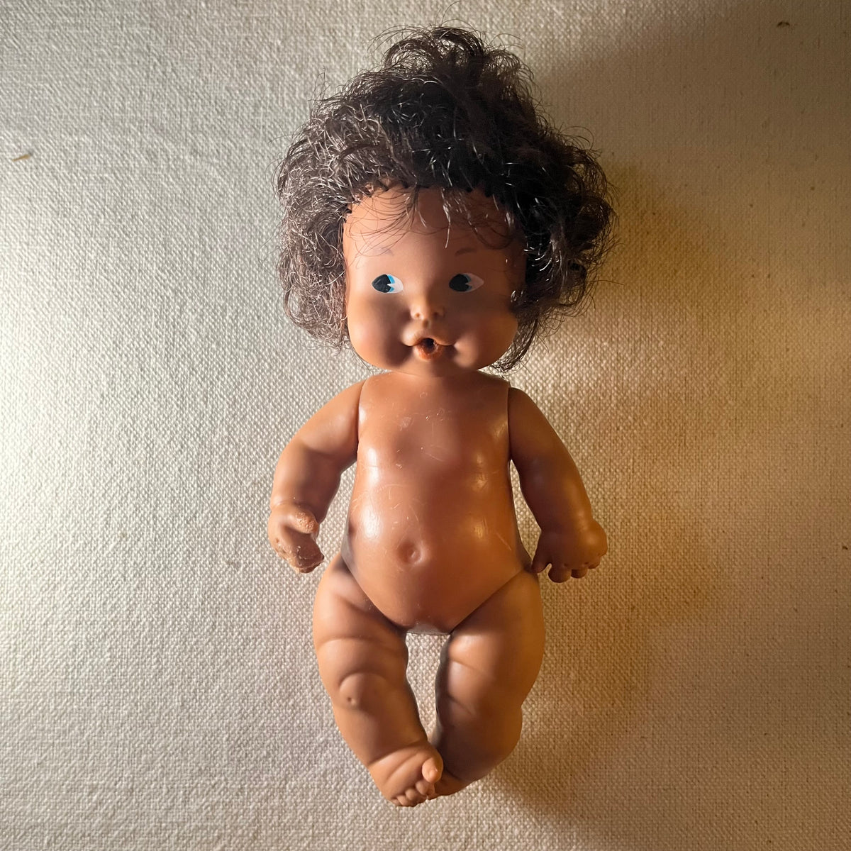 Muñeca Barriguitas de Famosa de los años ochenta, otra vista