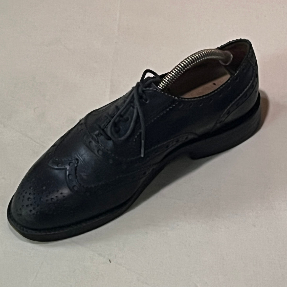Zapato Bally Scribe Oxford brogue de piel negra, vista lateral